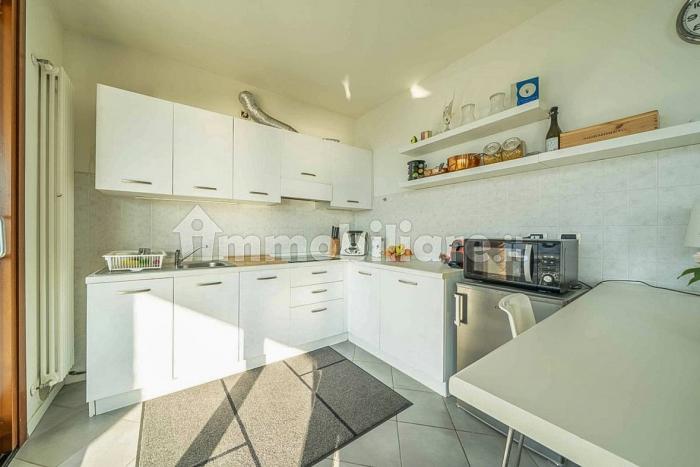 Offene und moderne Küchenzeile