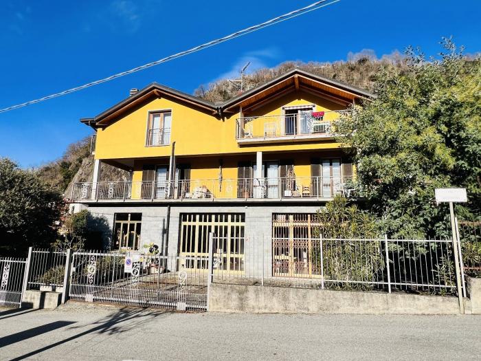 Blick auf die äußere Gestaltung des Hauses