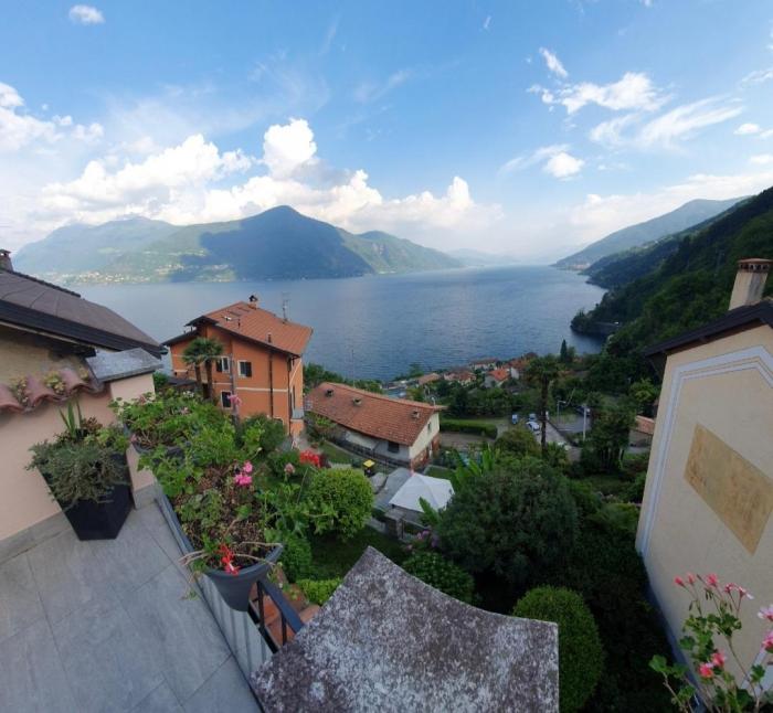 Ca. 25 m² großer Sonnenbalkon mit Panoramasicht