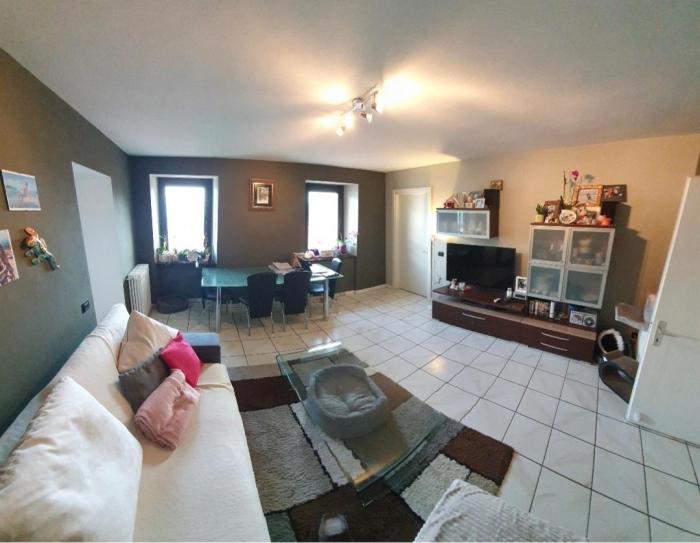 Wohn-/ Esszimmer mit herrlicher Seesicht