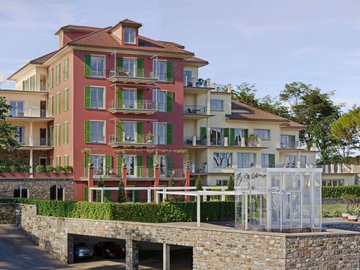 Teilansicht der Residenz + Parkhaus