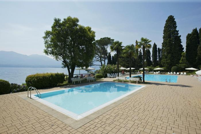 Herrlicher Pool mit Kinderbecken am See