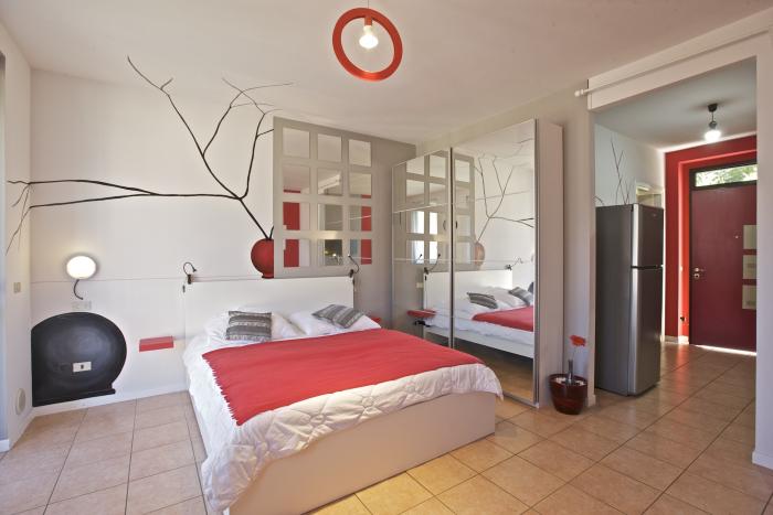 1-Zimmer-Wohnung „Design“ mit ca. 40 m² Wohnfläche zuzüglich Terrasse und Balkon. Traumseesicht.