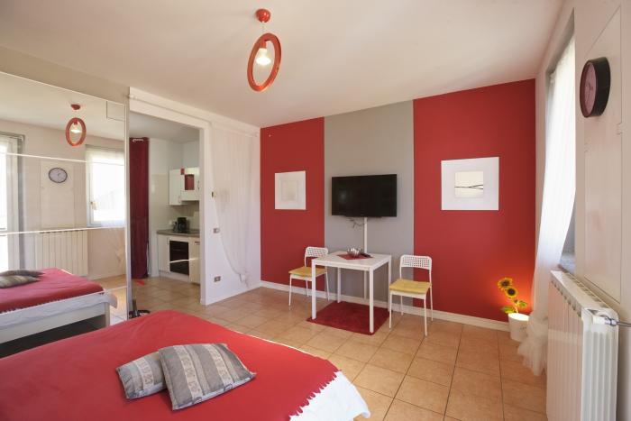 1-Zimmer-Wohnung „Design“ mit ca. 40 m² Wohnfläche zuzüglich Terrasse und Balkon. Traumseesicht.