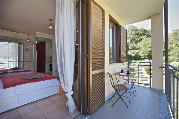 1-Zimmer-Wohnung „Design“ mit ca. 40 m² Wohnfläche zuzüglich Terrasse und Balkon. Traumseesicht.