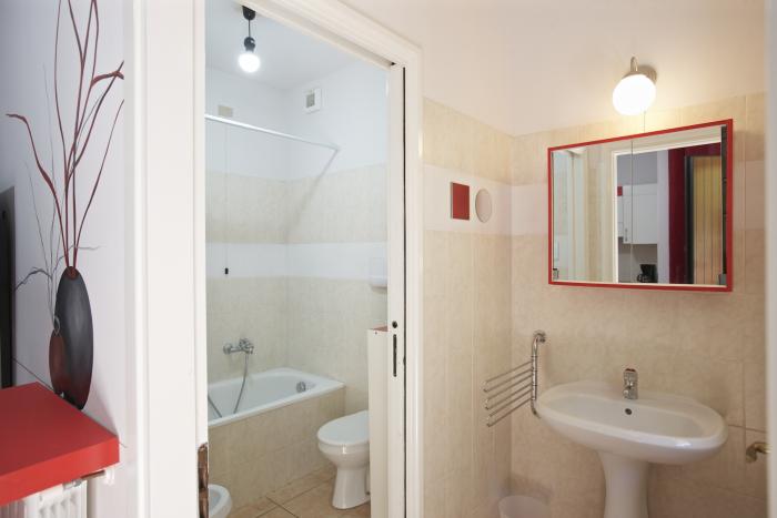 1-Zimmer-Wohnung „Design“ mit ca. 40 m² Wohnfläche zuzüglich Terrasse und Balkon. Traumseesicht.