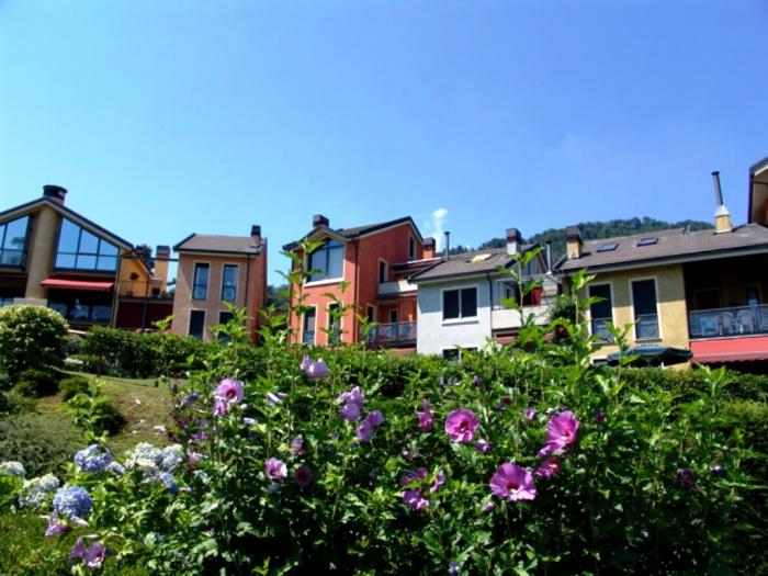 ... der vorhandenen Flora macht aus dem Park ...