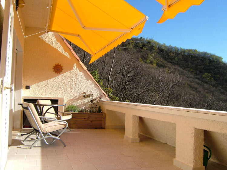 Ca. 20 m² großer Balkon mit Traumseesicht