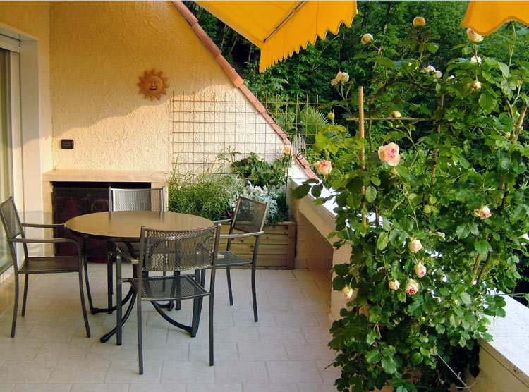 Ca. 20 m² großer Balkon mit Traumseesicht