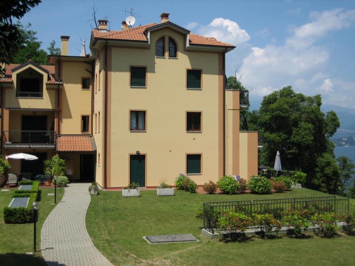 Residenza Verde Lago mit Pool und einem 3.800 m² großem Grundstück